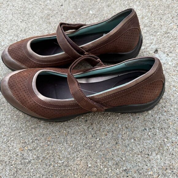 ARIAT Mary Jane Shoes Womens Size 9.5 Brown Metallic Leather Strap Perforated - Picture 3 of 9